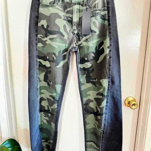 DRIFTWOOD Two-Tone Camo & Charcoal Cropped Jeans - Picture 4 of 15